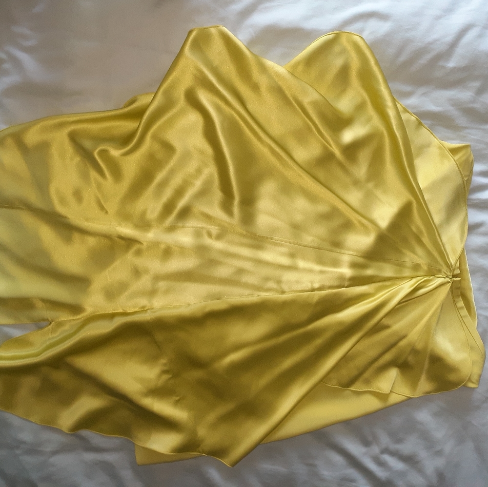 Jason Wu 
Ruffle back Chartreuse Skirt Size 10 - Picture 6 of 7